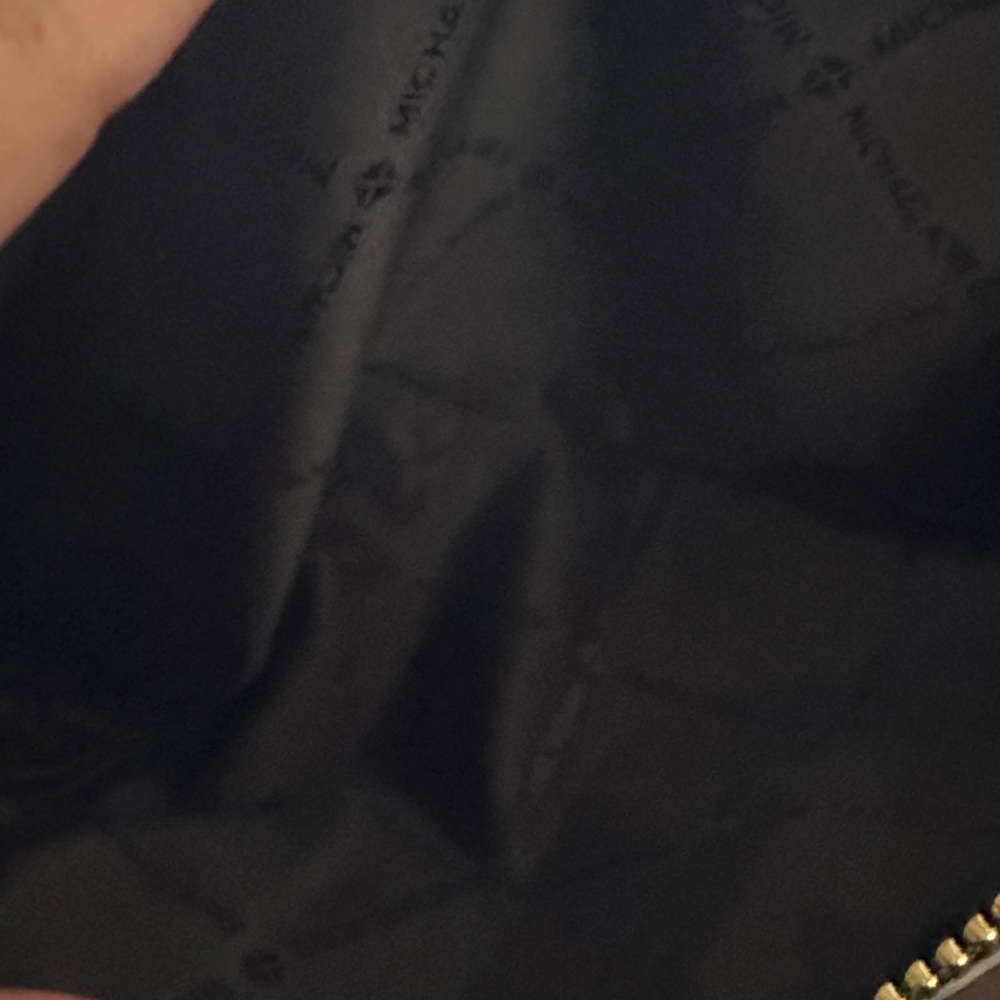 Michael Kors Elegant Black Crossbody Bag - Picture 6 of 13